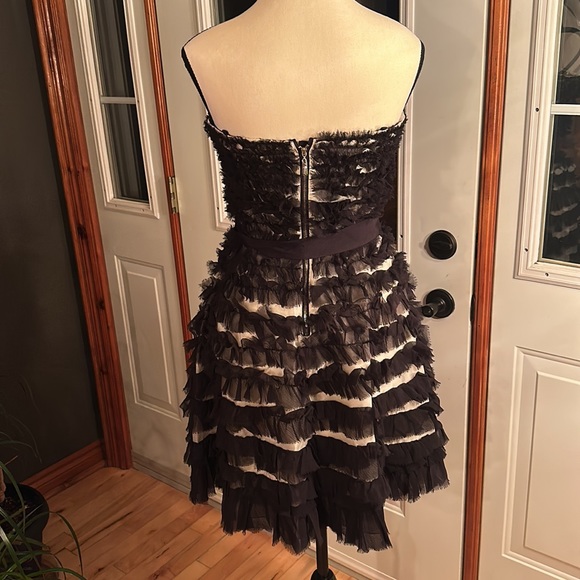 Guess Strapless Dress - Picture 2 of 10